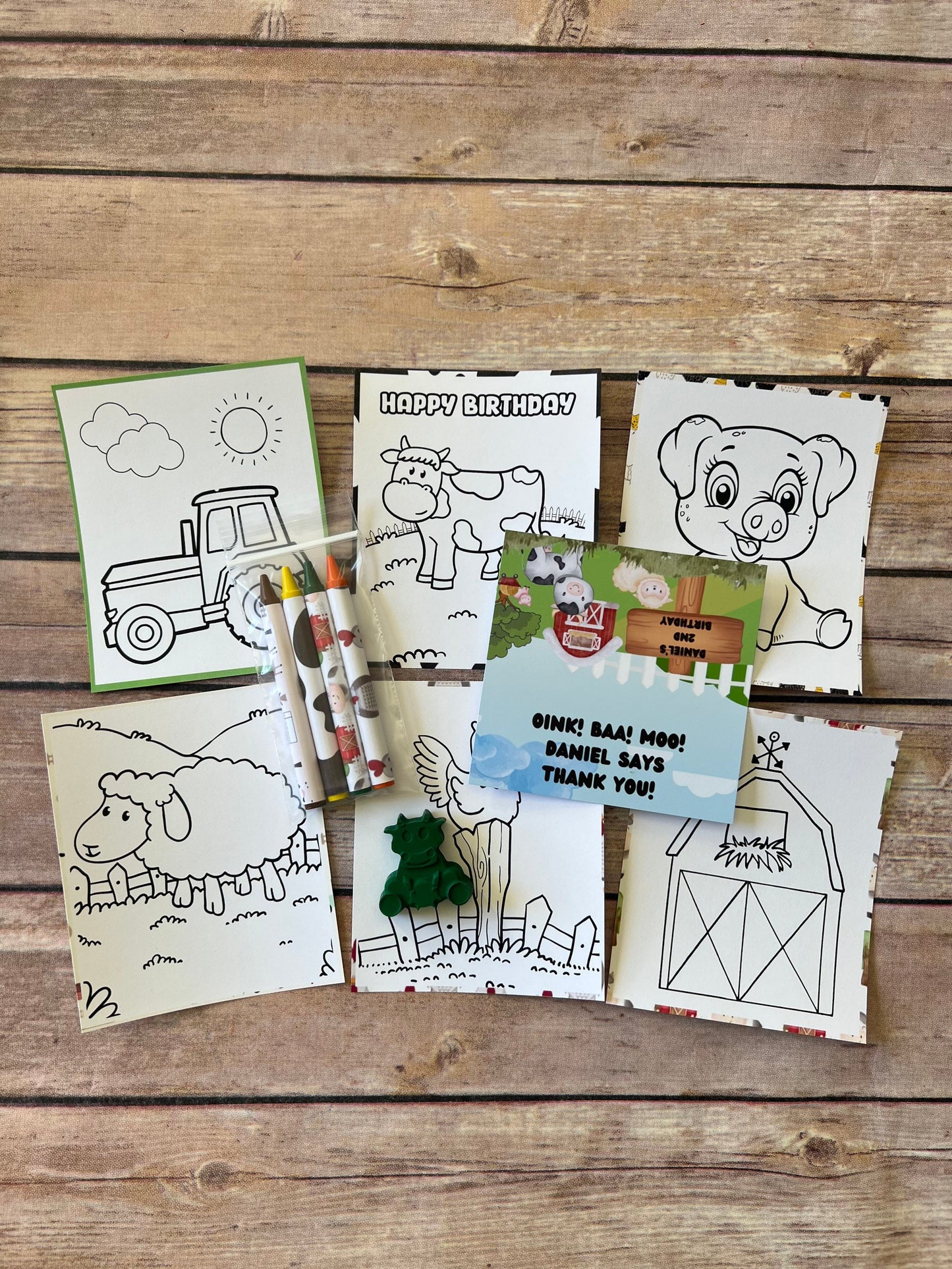 Farm animal mini Color Packs. Personalized. Party favors. Kids gifts. Class favors. Farm Animal crayons. Birthday favors. Cow. Pig. Sheep.