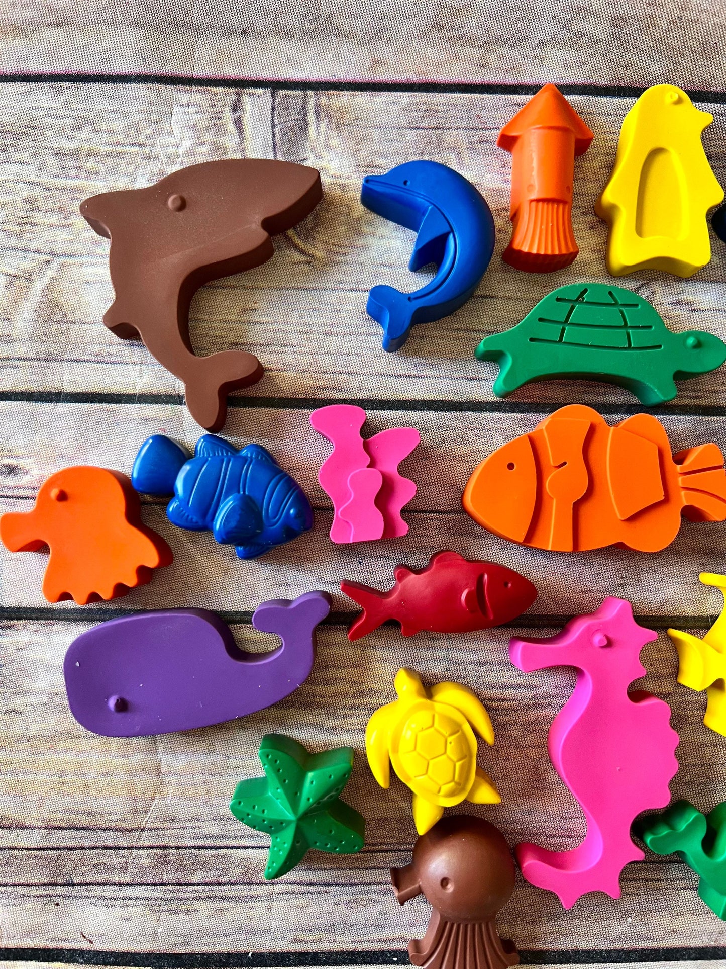 Under the Sea Kids Birthday Favors - Fish Crayons, Starfish, Whale, Octopus. Thank You Favors & Class Gifts. Ocean Theme Party Supplies