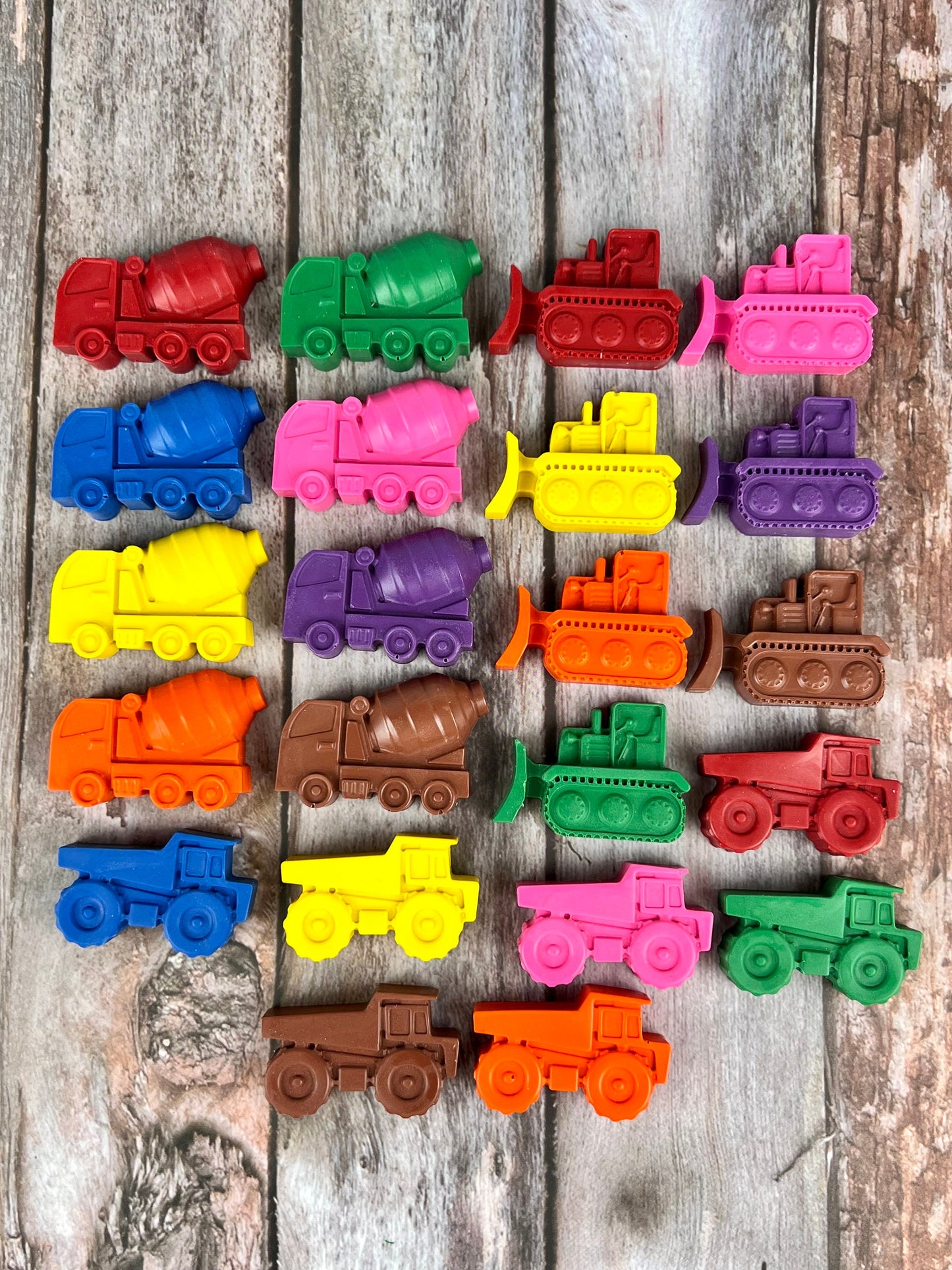 Construction Kids Birthday Favors. Truck crayons. Thank you favors. Construction birthday. Class favors. Gifts. Dump truck.