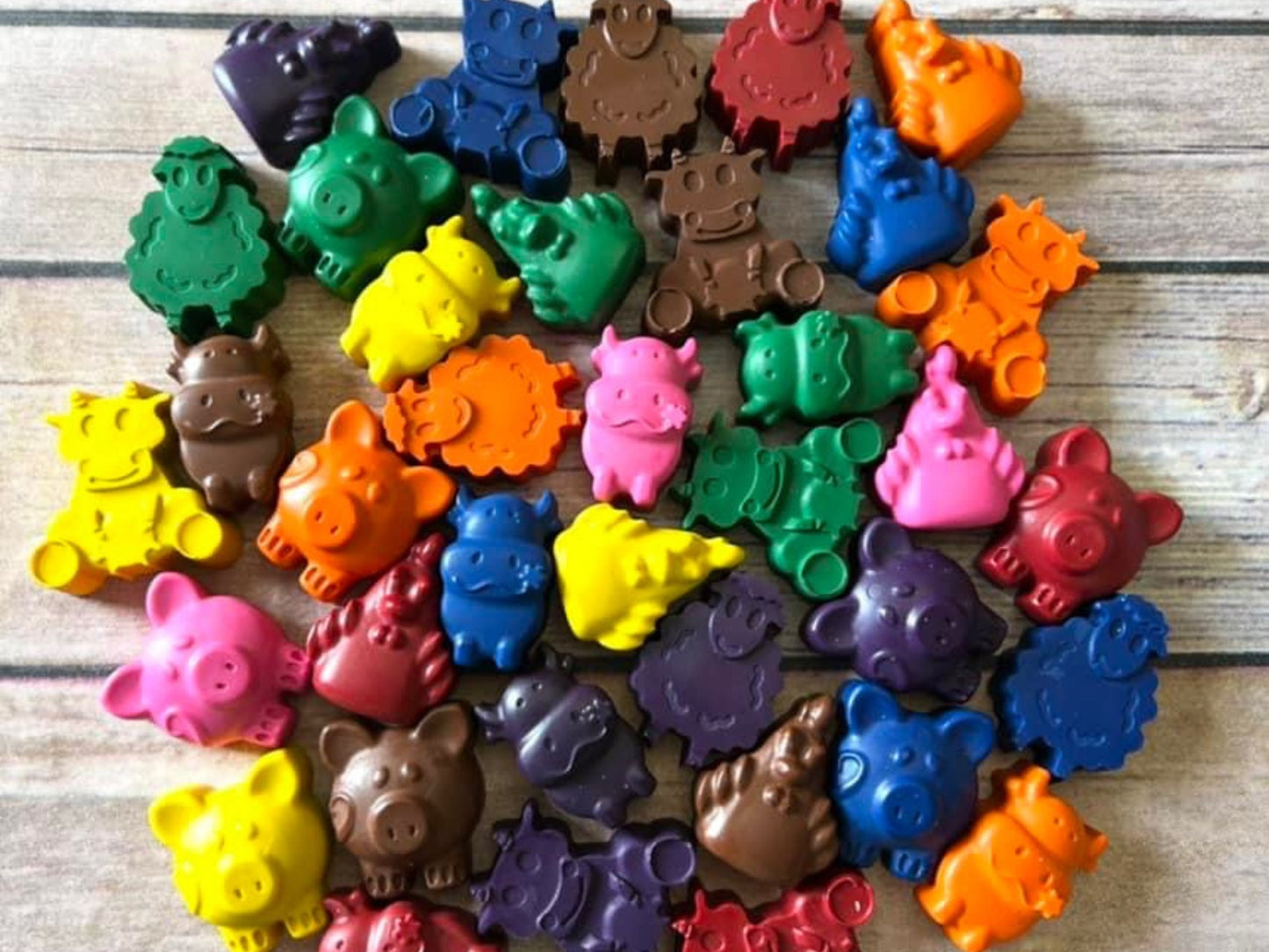 Farm Animal Crayon Favors - Fun and Colorful Kids Birthday Gifts - Perfect for Farm-Themed Parties and Classroom Gifts - Cow Shaped Crayons