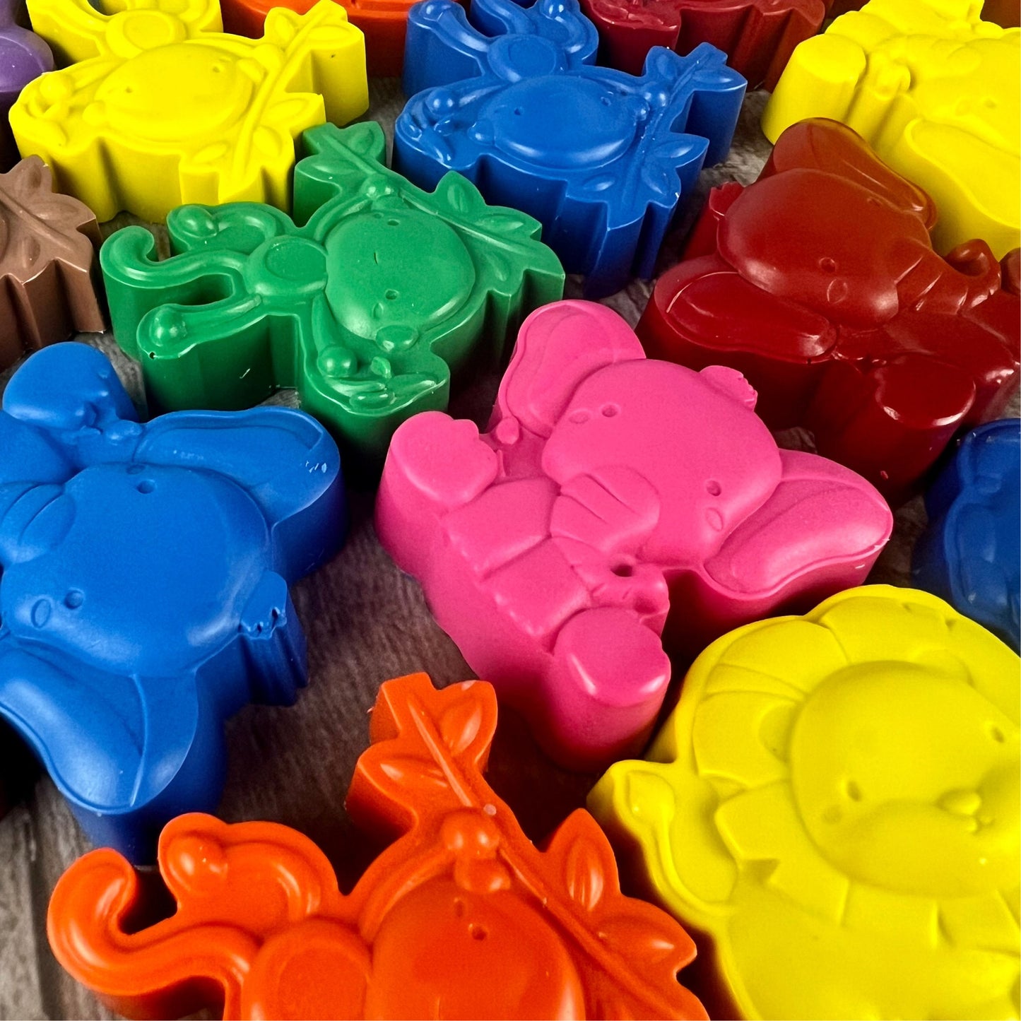 Safari Animal Crayons for Kids: Vibrant Colors, Perfect for Birthdays, Thank You Gifts, and Wild One Parties - Great for Gifting