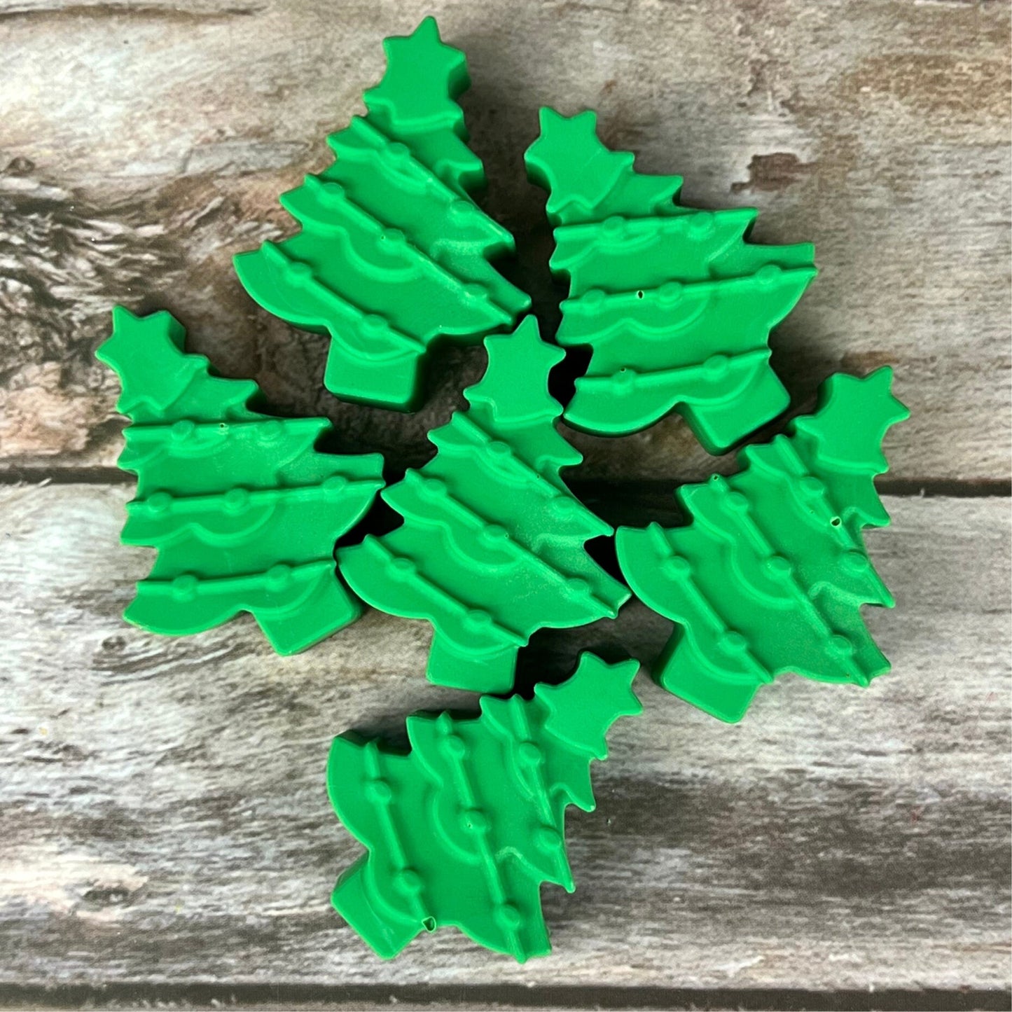 Christmas Tree Shaped Crayons: Festive Stocking Stuffers, Class Favors, and Gifts for Kids