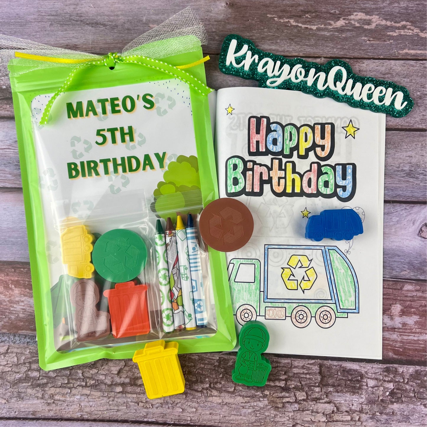 Garbage truck mini Color Packs. Personalized. Party favors. Kids gifts. Class favors. Garbage truck crayon. Birthday favors. Recycle. Trash