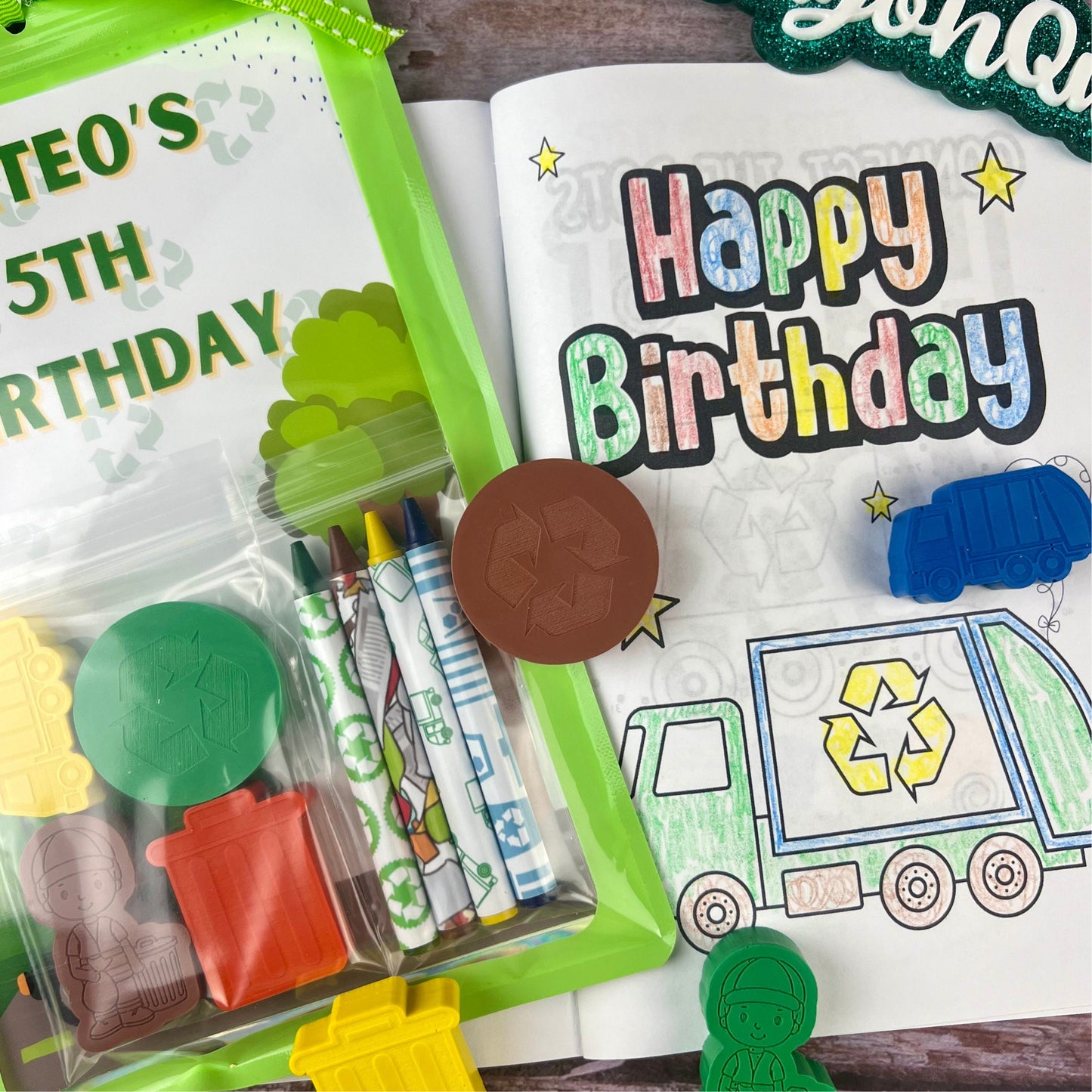 Garbage truck mini Color Packs. Personalized. Party favors. Kids gifts. Class favors. Garbage truck crayon. Birthday favors. Recycle. Trash